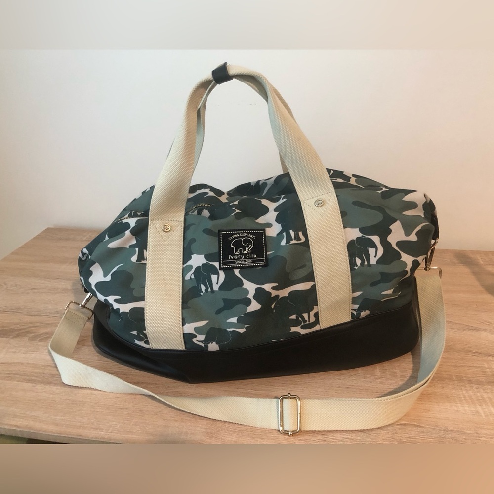 Ivory Ella elephant camo duffel bag in excellant shape so cute fashionable/fun